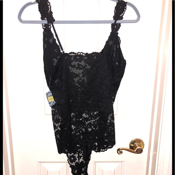 NWT FREE PEOPLE ”Gazey Eyes” Lace Thong Bodysuit - Picture 4 of 9
